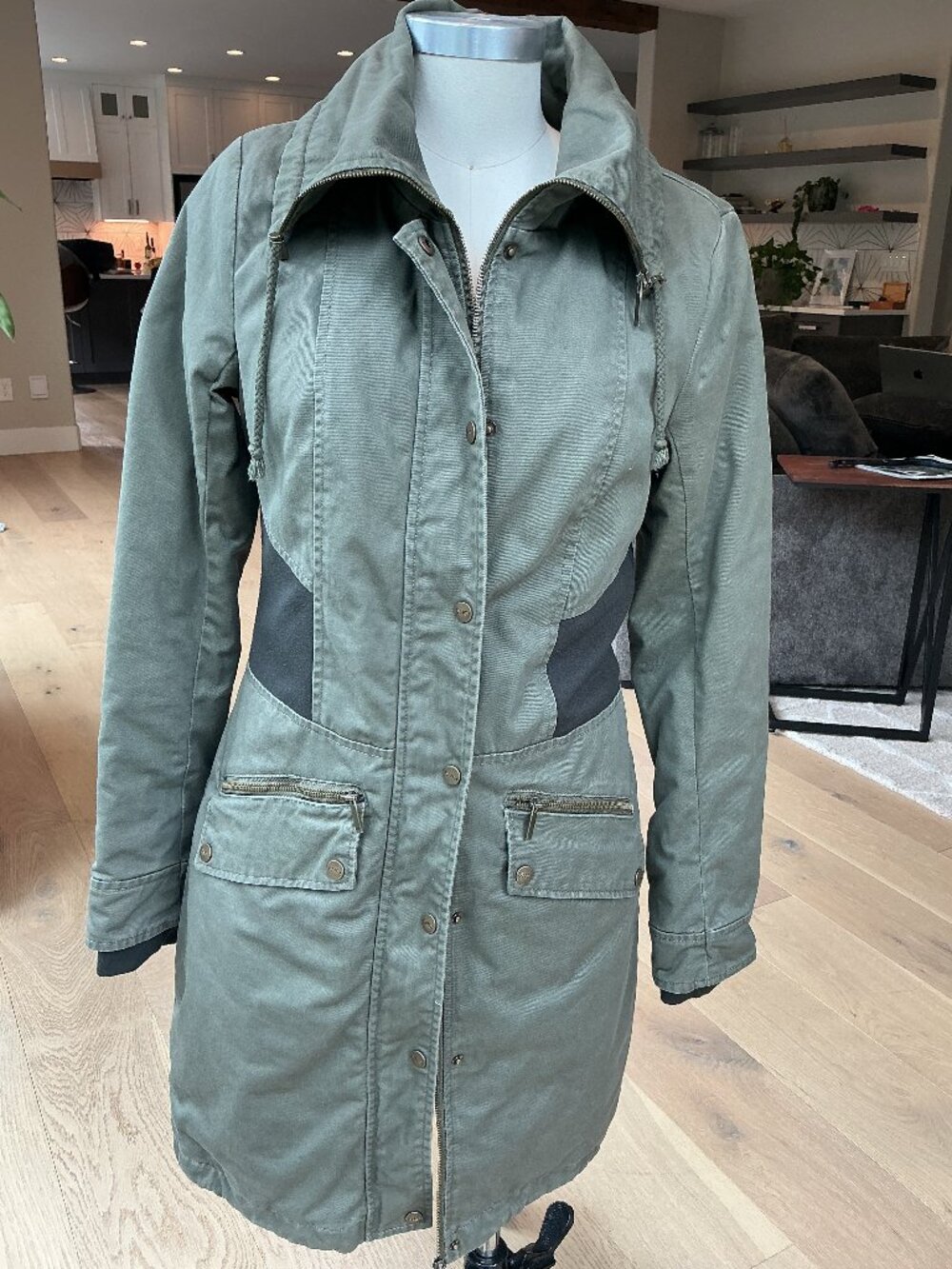 BNCI Blanc Noir Army Green Jacket with Faux Fur Removable Collar - size M